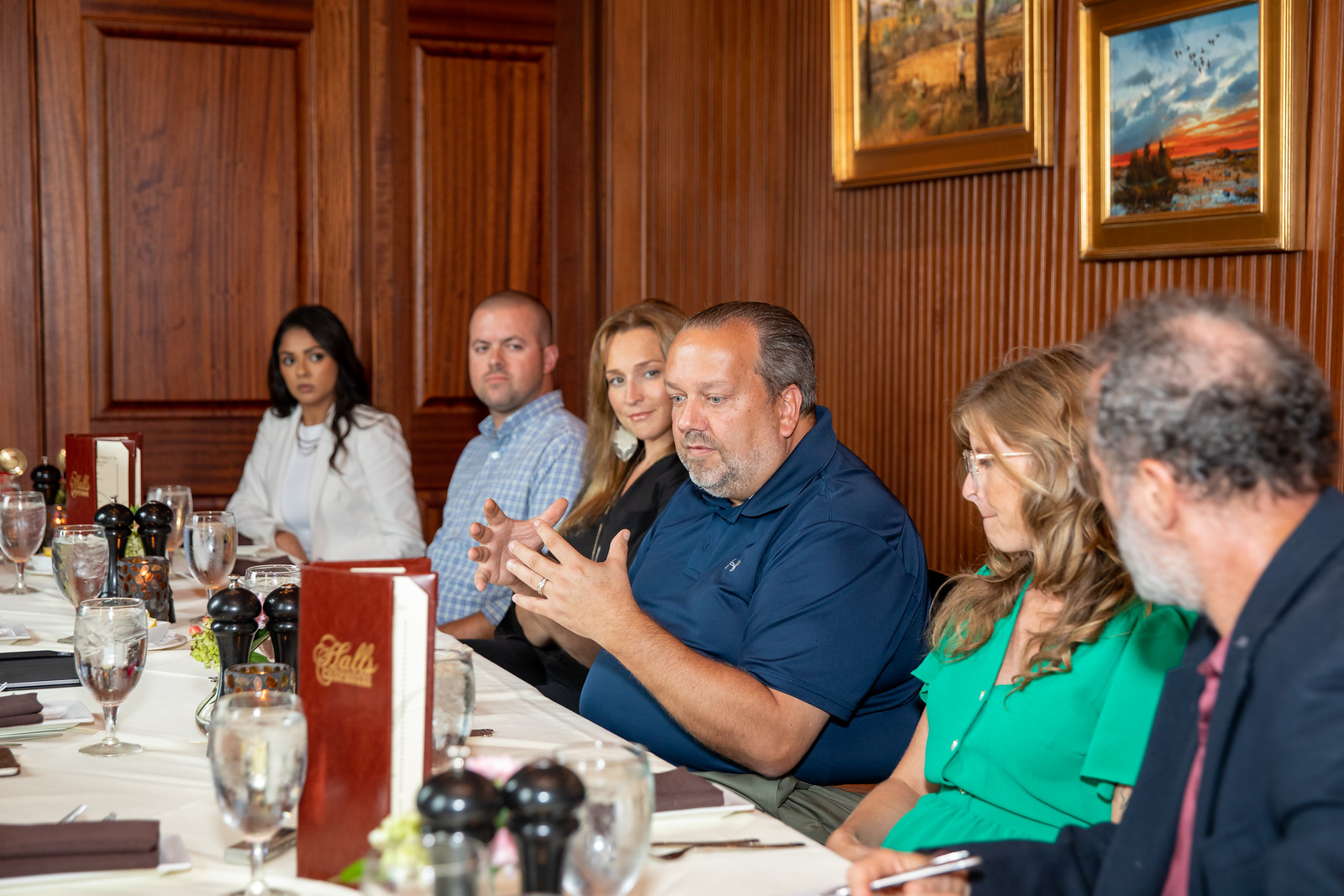 Scott Byers, CEO of Majestic Kitchen + Bath, leads a discussion about the residential housing sector with a group of homebuilders and suppliers recently in Charleston. (Photo/Kim McManus)